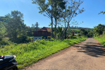 Đang kẹt tiền bán gấp lô đất  Mặt tiền Nguyễn Viết Xuân - 18,5x23 đã trừ lộ giới - có 250m thổ cư - 1 tỷ