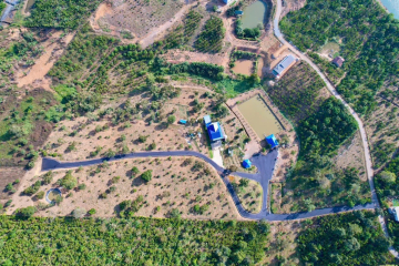 - SIÊU PHẨM NGHỈ DƯỠNG GIỮA ĐẠI NGÀN – TÂN LẠC - DIỆN TÍCH: 23.500M² (CÓ SẴN 800M² THỔ CƯ – QUY HOẠCH FULL HỒNG) -  GIÁ BÁN NHANH: 22 TỶ