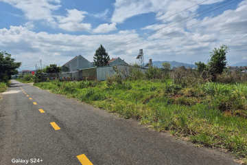 BÁN NHANH 2 LÔ ĐẤT LIỀN KỀ ĐÓNG TIỀN HỌC CỦA CON DU HỌC MỸ- MẶT TIỀN 75 TRẦN TẾ XƯƠNG, XÃ DAMBRI, TP BẢO LỘC - 5 X 42 ( 80M2 THỔ CƯ ) - GIÁ 1 TỶ 250/ LÔ ( 2 LÔ LIỀN KỀ )