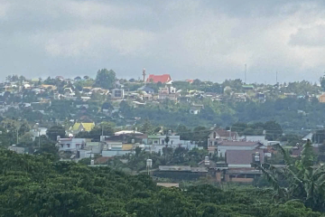 BÁN 7 SÀO VƯỜN CAFE ĐẸP - ĐƯỜNG XUÂN DIỆU, LỘC CHÂU,TP BẢO LỘC - 50 M MẶT TIỀN ĐƯỜNG RỘNG - GIÁ 2,5 TỶ CÓ THƯƠNG LƯỢNG