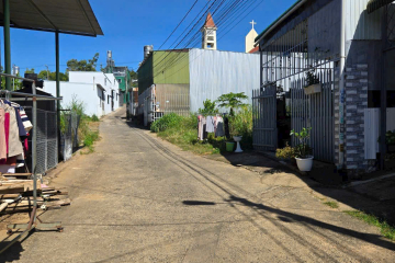 Bán đất nền sẵn thổ cư ở Bảo Lộc – Lô hẻm Lam Sơn, diện tích lớn, tách được 2 lô