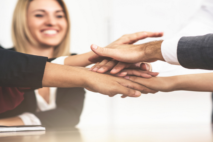 Biểu Hiện Của Ứng Xử Tự Tin Trong Giao Tiếp: Cách Tạo Ấn Tượng Mạnh Mẽ Và Chinh Phục Mọi Cuộc Trò Chuyện