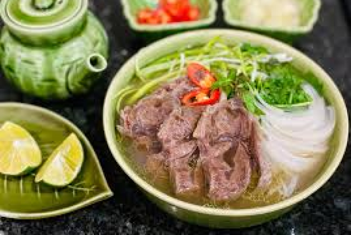 Ẩm Thực Hà Nội: Tinh Tế Trong Từng Sợi Phở, Đậm Đà Trong Từng Hương Vị!