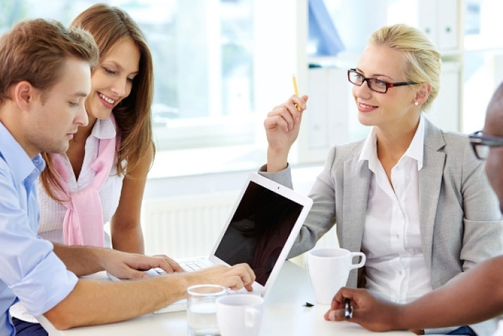 Giao Tiếp Là Gì? Phân Tích Đầy Đủ Và Cách Tối Ưu Hóa Kỹ Năng Giao Tiếp Để Thành Công