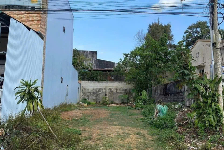 Cần bán đất mặt đường lạc long quân lộc nga - Diện tích 7,5 x24.5 có 168m thổ cư - giá 1 tỷ 2