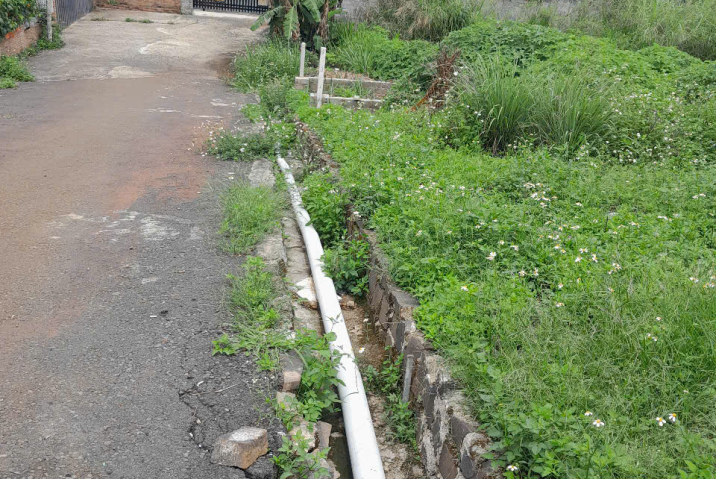 BÁN NHANH LÔ ĐẤT HẺM 111 NGUYỄN CHÍ THANH P2 BẢO LỘC CHO CON ĐI HỌC - DIỆN TÍCH 5 X 27.7 . THỔ CƯ 139M2 - GIÁ 1TY4