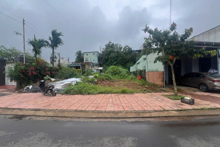 BÁN NHANH TRẢ LÃI NGÂN HÀNG LÔ ĐẤT MẶT TIỀN ĐƯỜNG NGUYỄN CHÍ THANH PHƯỜNG 2 - DT 7X30 SẴN 140MTC - GIÁ GIẢM TỪ 5,6 TỈ CÒN 3TỈ850 BUÔNG SỔ 